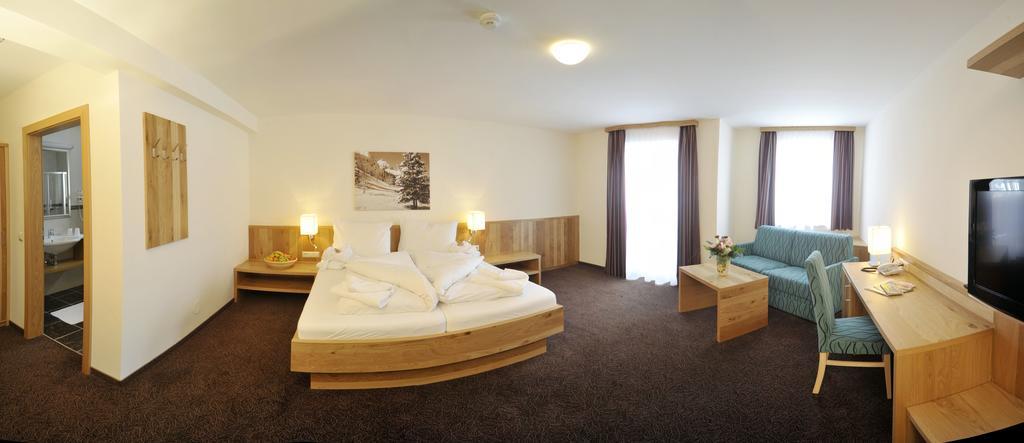 พาโนรามาโฮเต็ล เกือร์ทล์ Hotel เฮาส์ อิม เอนน์สทาล ภายนอก รูปภาพ